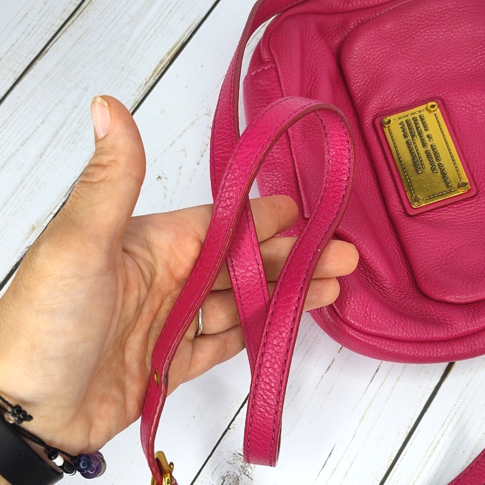 Marc Jacobs Classic Q Baby Crossbody Purse - Picture 16 of 17